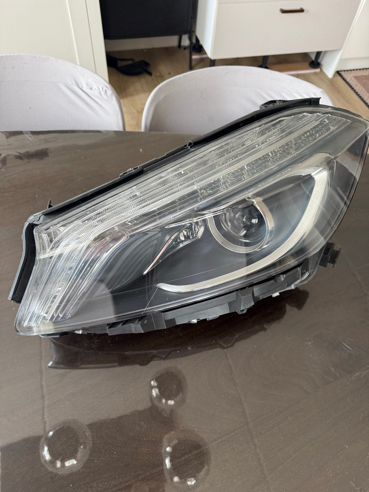Mercedes W176 Xenon Koplamp - Origineel Hella, Auto-onderdelen, Verlichting, Ophalen of Verzenden, Gebruikt, Mercedes-Benz