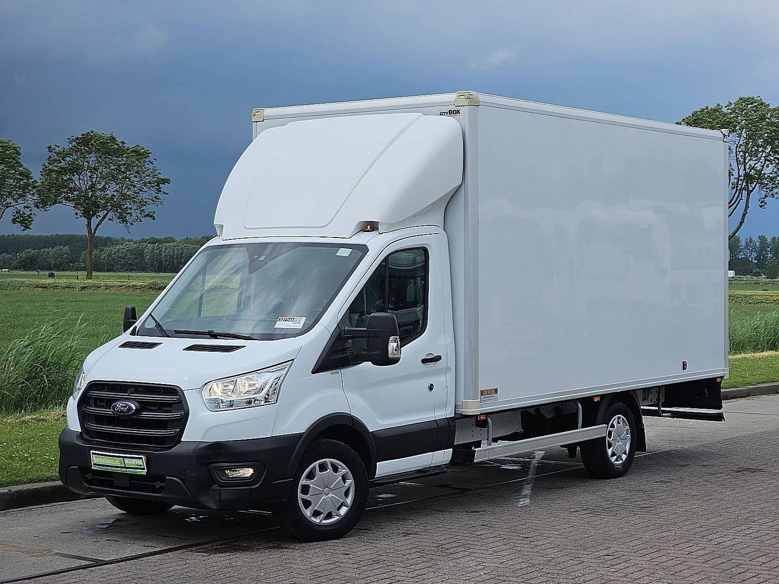 FORD TRANSIT 350, Auto's, Euro 6, 4 cilinders, 129 pk, Wit