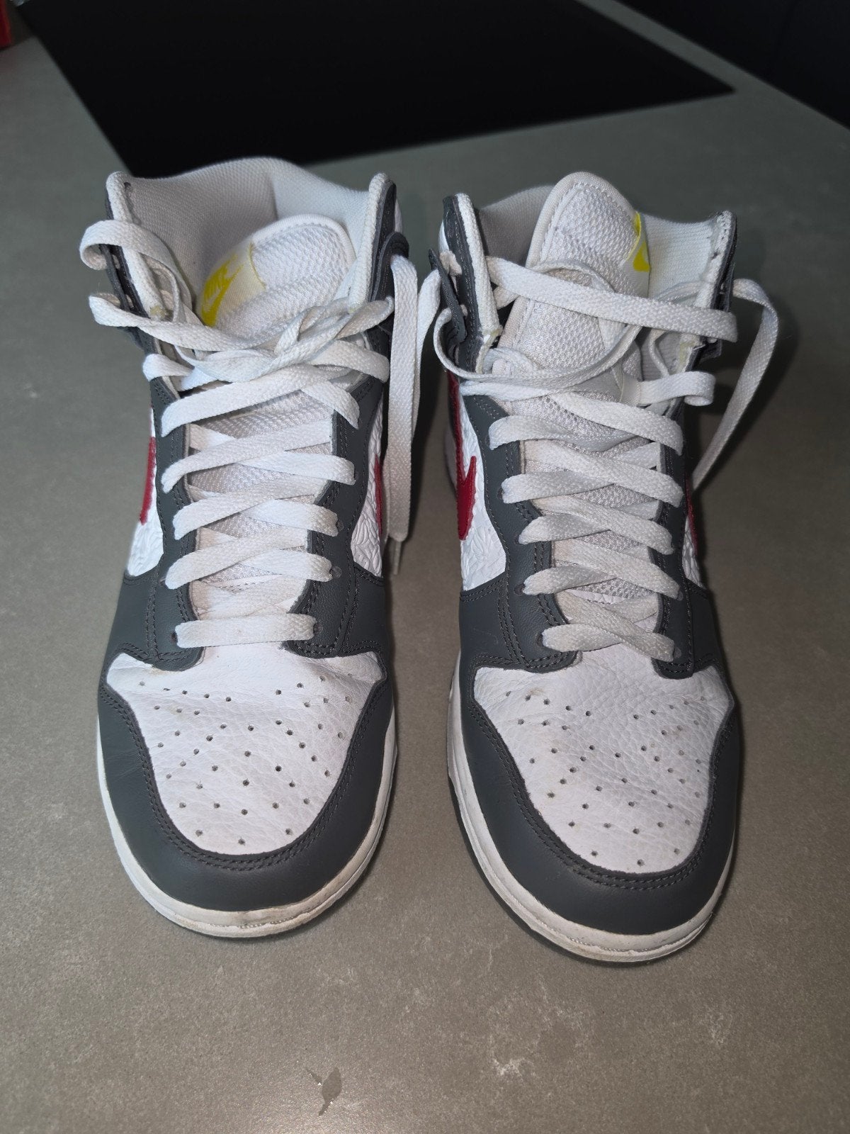 Nike Dunk High Top Sneakers - Wit, Grijs, Rood, Kleding | Dames, Verzenden, Wit, Nike, Sneakers of Gympen