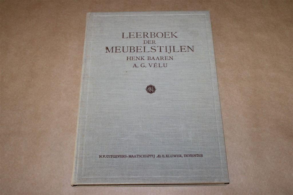 Leerboek der meubelstijlen. Oude uitgave 1947., Ophalen of Verzenden, Gelezen, Interieur en Design