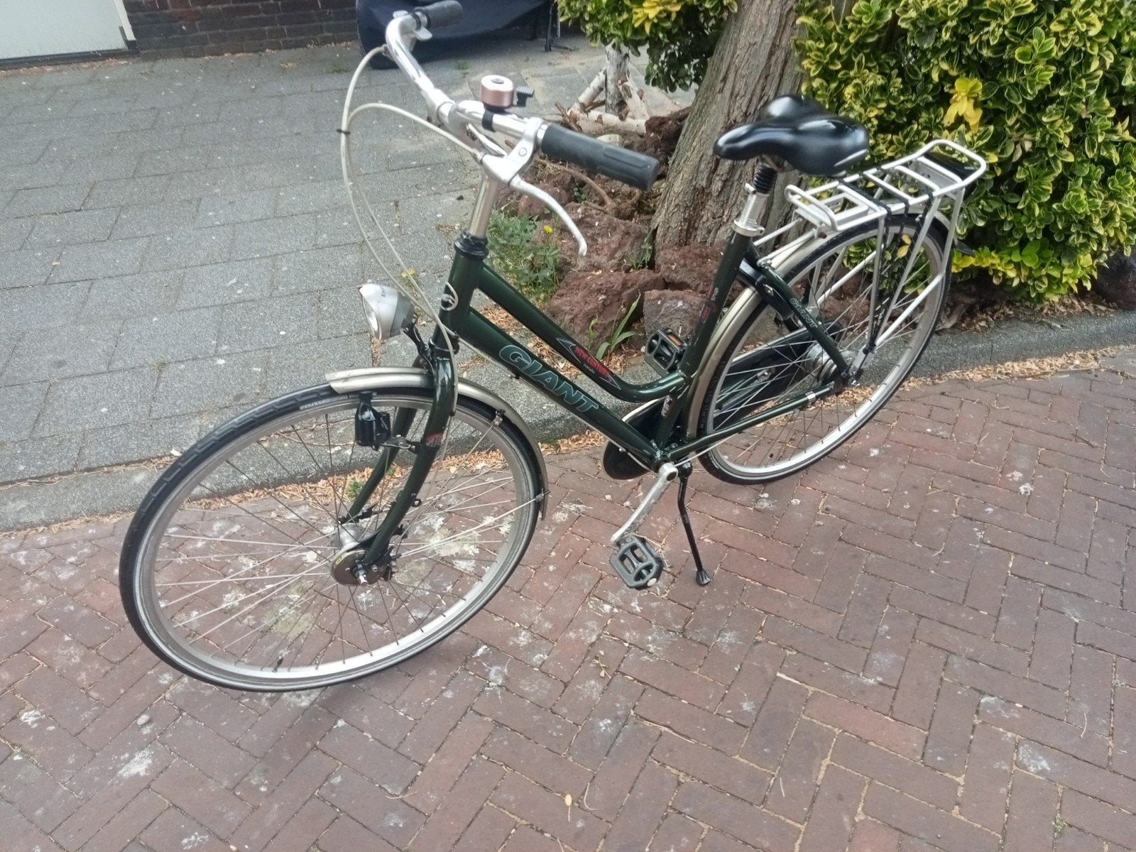 Mooie , nette Giant New Century damesfiets. AXA slot, Ophalen
