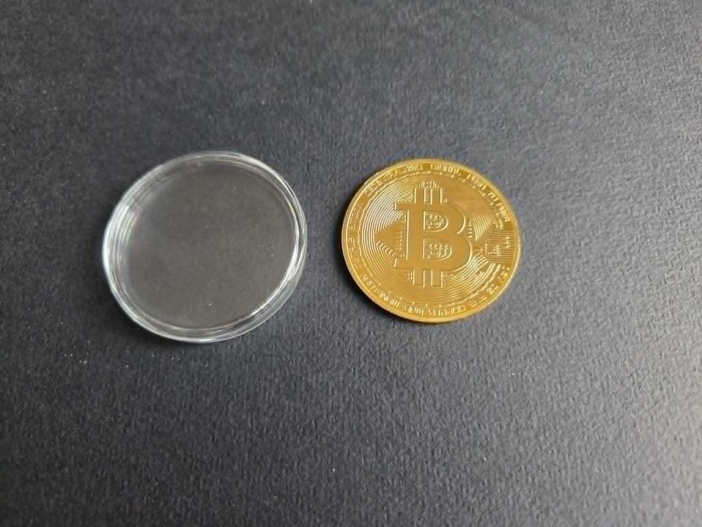 bitcoins metaal goud kleurig, Ophalen of Verzenden, Buitenland, Munten