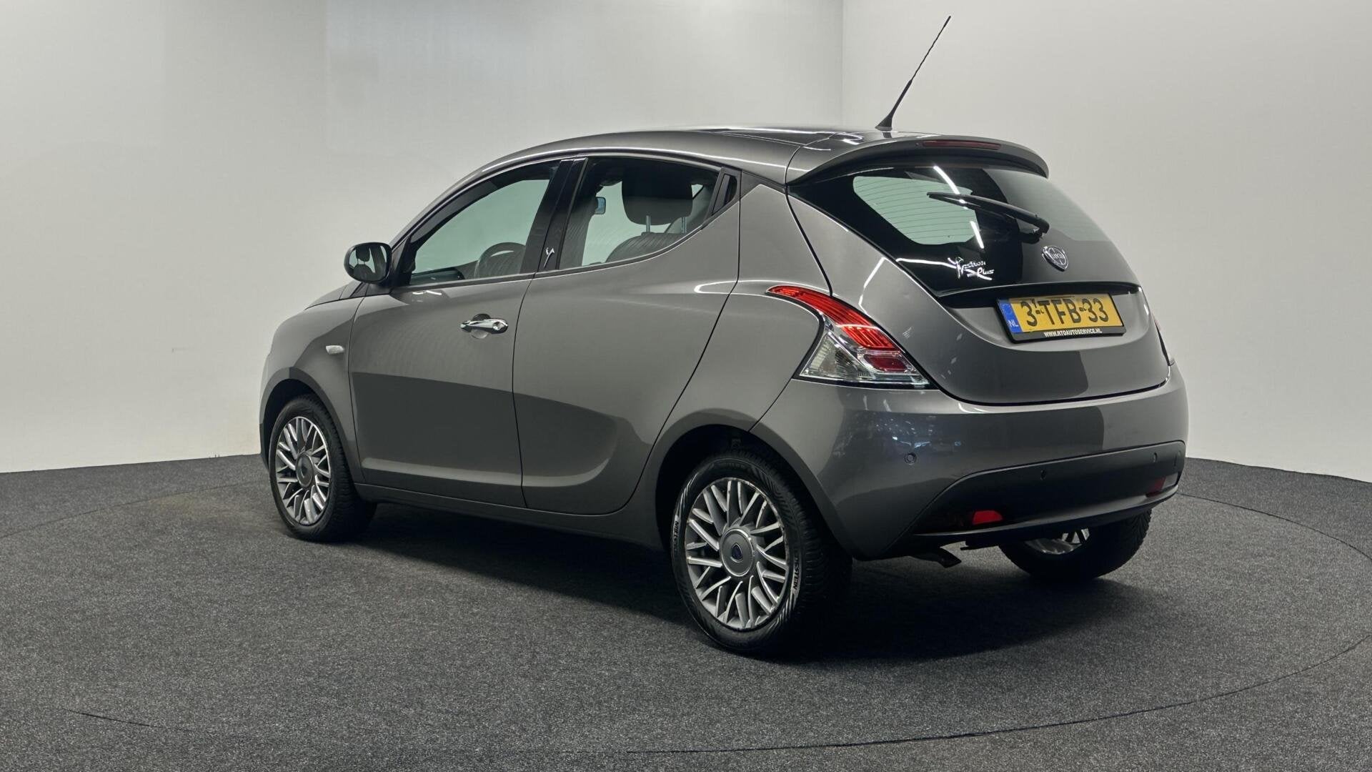 Lancia Ypsilon 0.9 TwinAir S MomoDesign AIRCO LM., Auto's, Voorwielaandrijving, Euro 5, Gebruikt, Met garantie (alle)