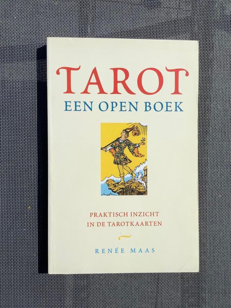 Tarot, een open boek - Renée Maas - 191 pagina’s, Ophalen of Verzenden, Zo goed als nieuw, Tarot of Kaarten leggen, Overige typen