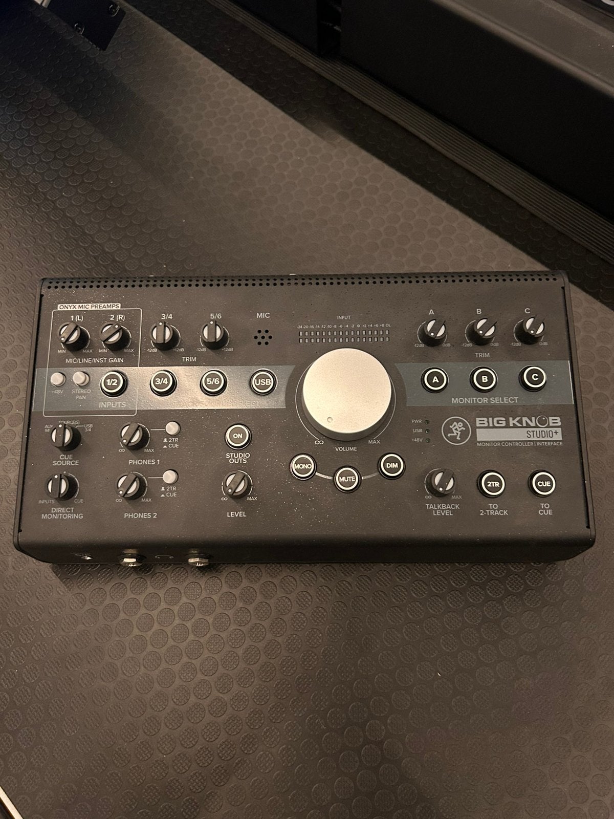 Mackie Big Knob Studio+ monitor controller/interface, Muziek en Instrumenten, Midi-apparatuur, Zo goed als nieuw, Ophalen