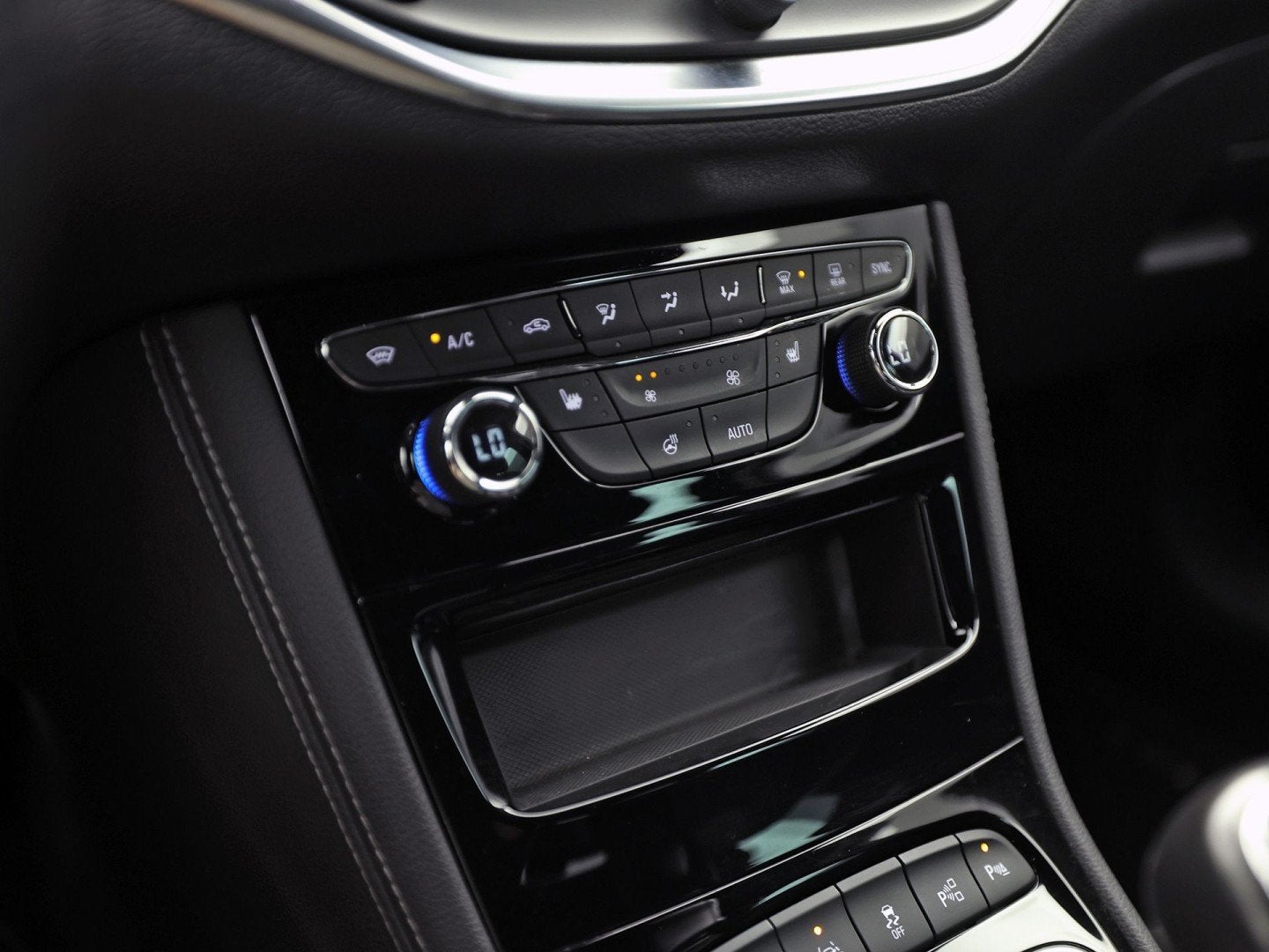 Foto 9 van Opel Astra Sports Tourer 1.2 Launch Sport (VIRTUAL COCKPIT,