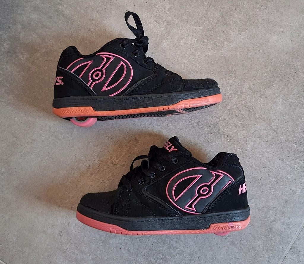 Heelys sneakers maat 35 - rolschaatsen, Kinderen en Baby's, Speelgoed | Buiten | Rolschaatsen, Ophalen of Verzenden, Kinderen