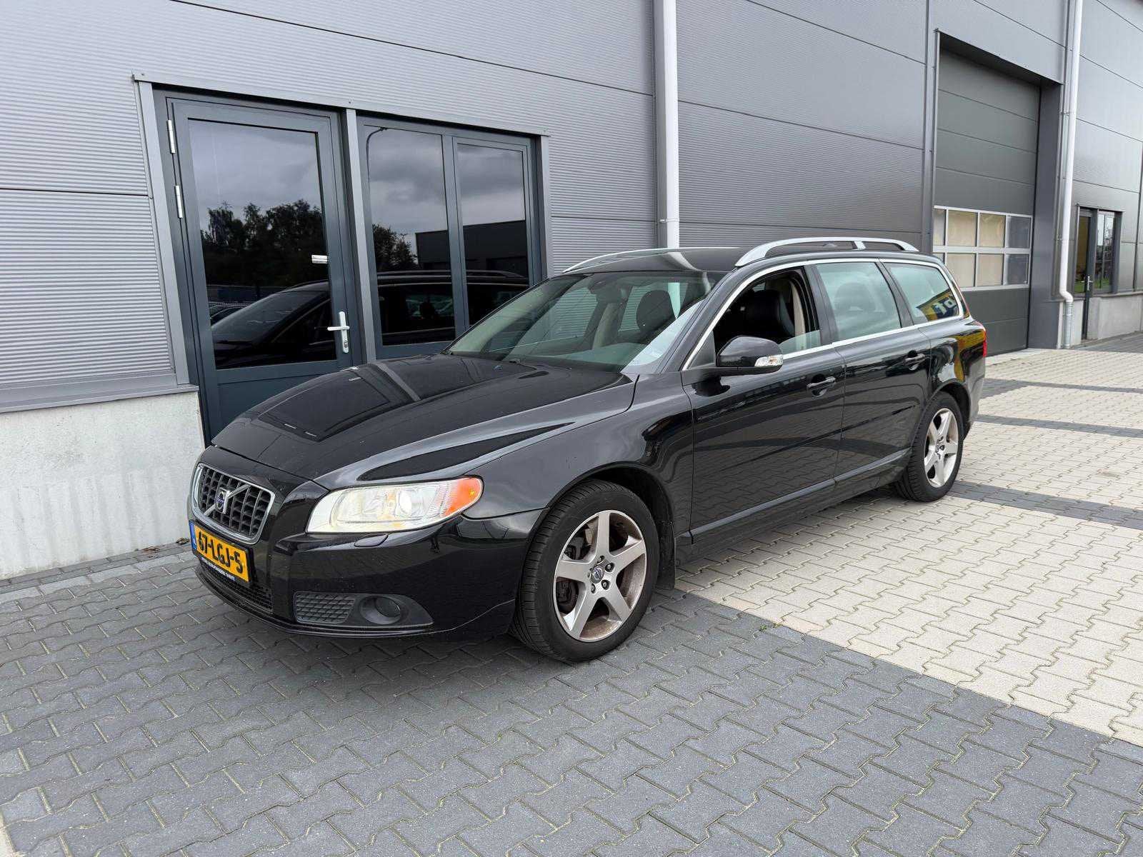Volvo - V70 - 2.4 D5 Summum - schade auto - Personenauto - 2, Gebruikt, 2000 kg, Zwart, Diesel