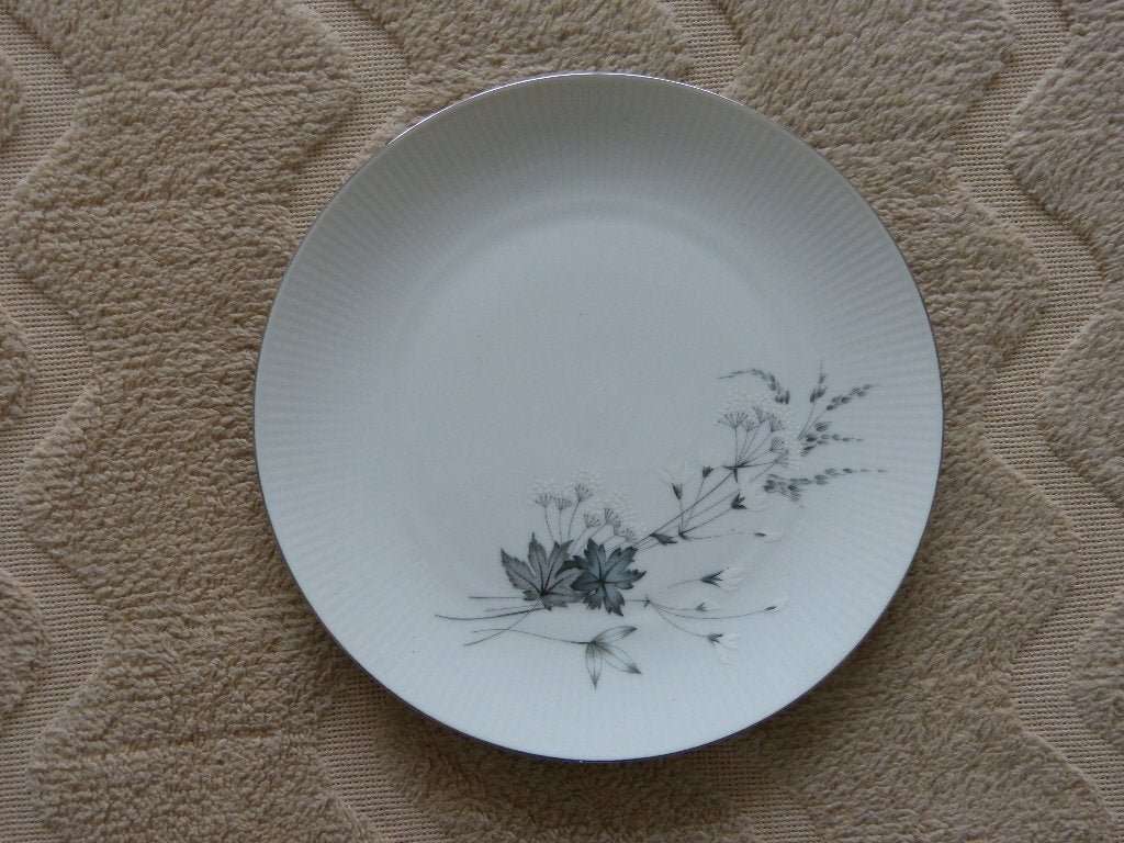 Servies  c.q. Middag - Servies.  ''6-Delig''., Ophalen, Gebruikt, Vintage, Porselein