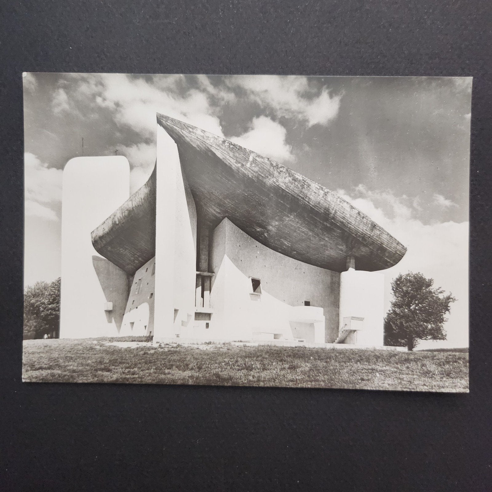 Echte foto Ronchamp Kapel Notre-Dame du Haut - Le Corbusier, Verzenden, 1960 tot 1980, Ongelopen