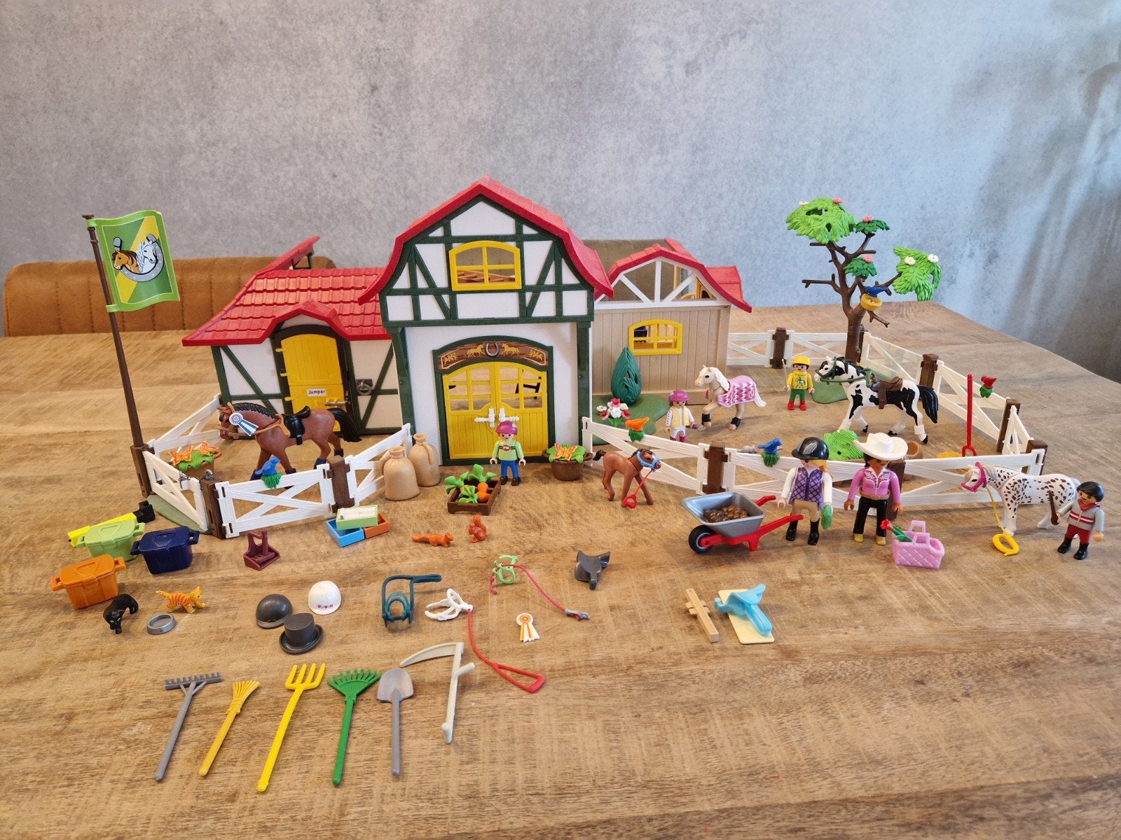 PLAYMOBIL Country Paardrijclub - 6926, Kinderen en Baby's, Gebouw, Complete set, Ophalen of Verzenden, Zo goed als nieuw