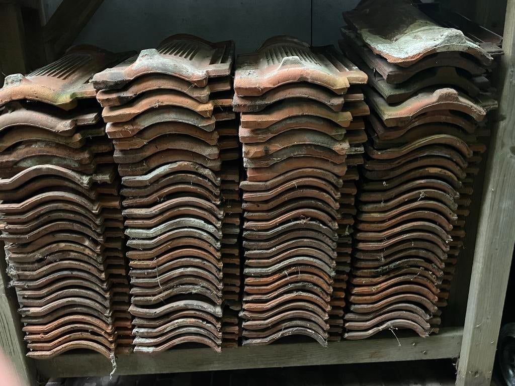 Authentieke dakpannen jaren '30 woning - 100 stuks, Doe-het-zelf en Verbouw, Dakpannen en Dakbedekking, Gebruikt, Dakpannen, Steen of Klei