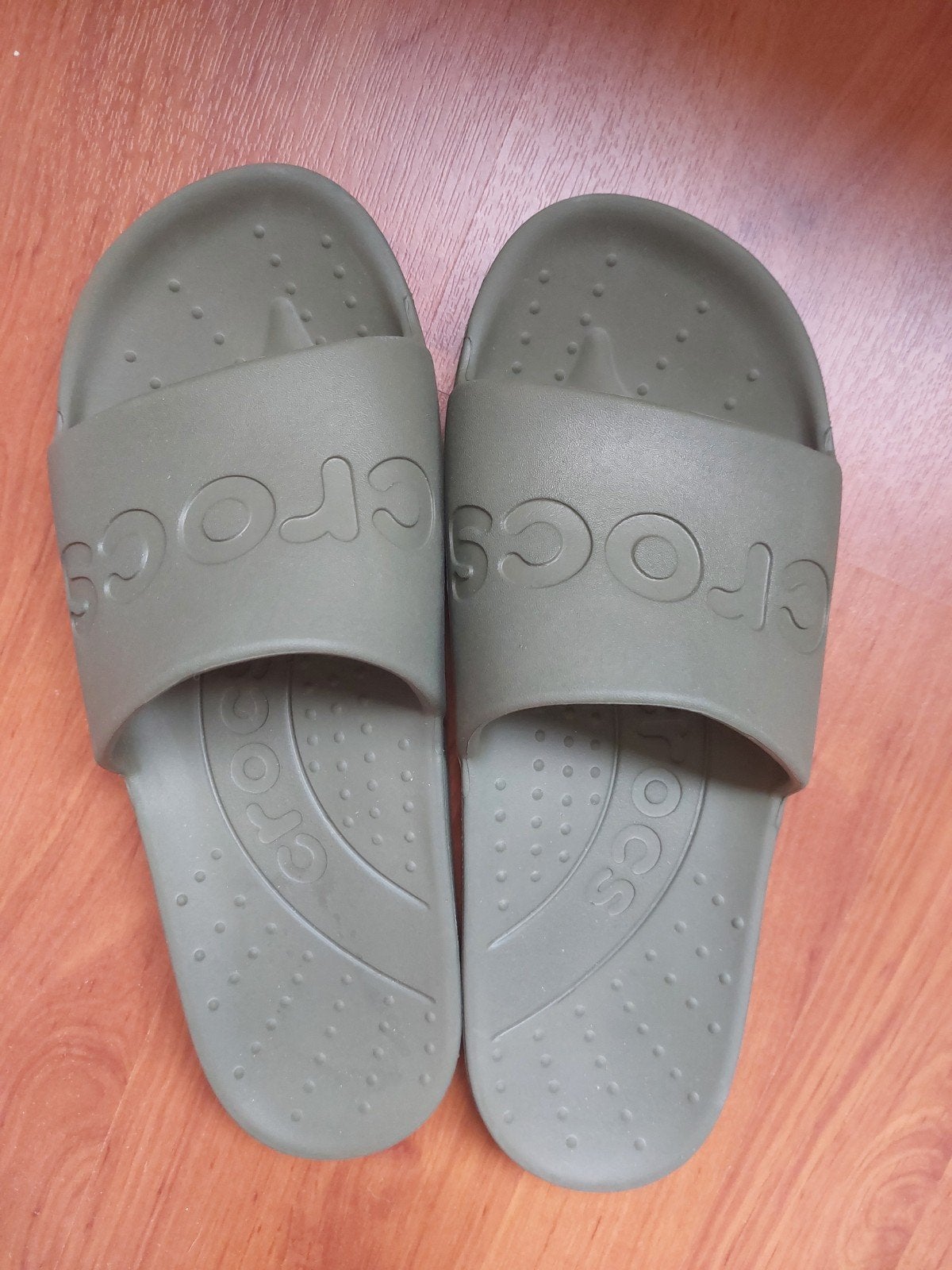 Crocs Classic Slide Slippers - Olijfgroen, Slippers, Ophalen of Verzenden, Zo goed als nieuw, Crocs