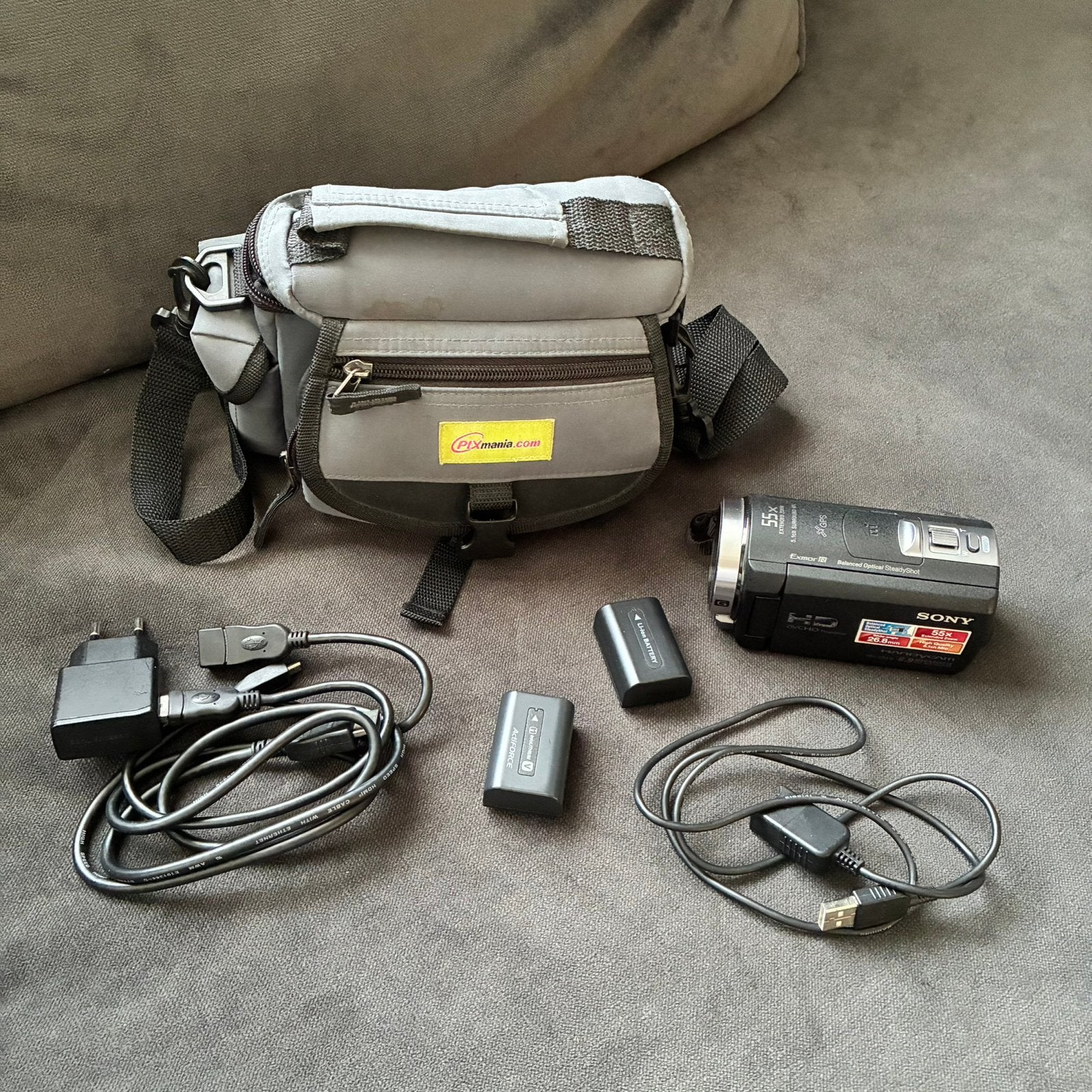 Sony HDR CX410VE Handycam met doos, 2 accu's en tas, Audio, Tv en Foto, Videocamera's Digitaal, Full HD, Gebruikt, 20x of meer