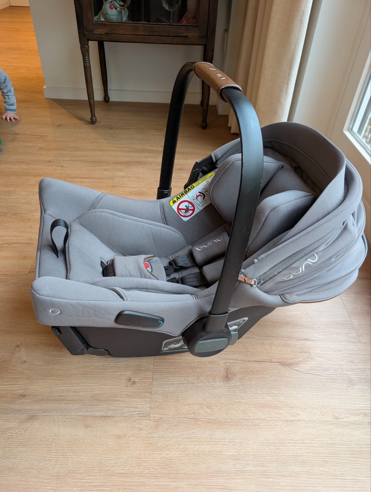 Nuna Pipa Urbn i-Size Autostoel, Autogordel of Isofix, Zijbescherming, Zo goed als nieuw, 0 t/m 13 kg