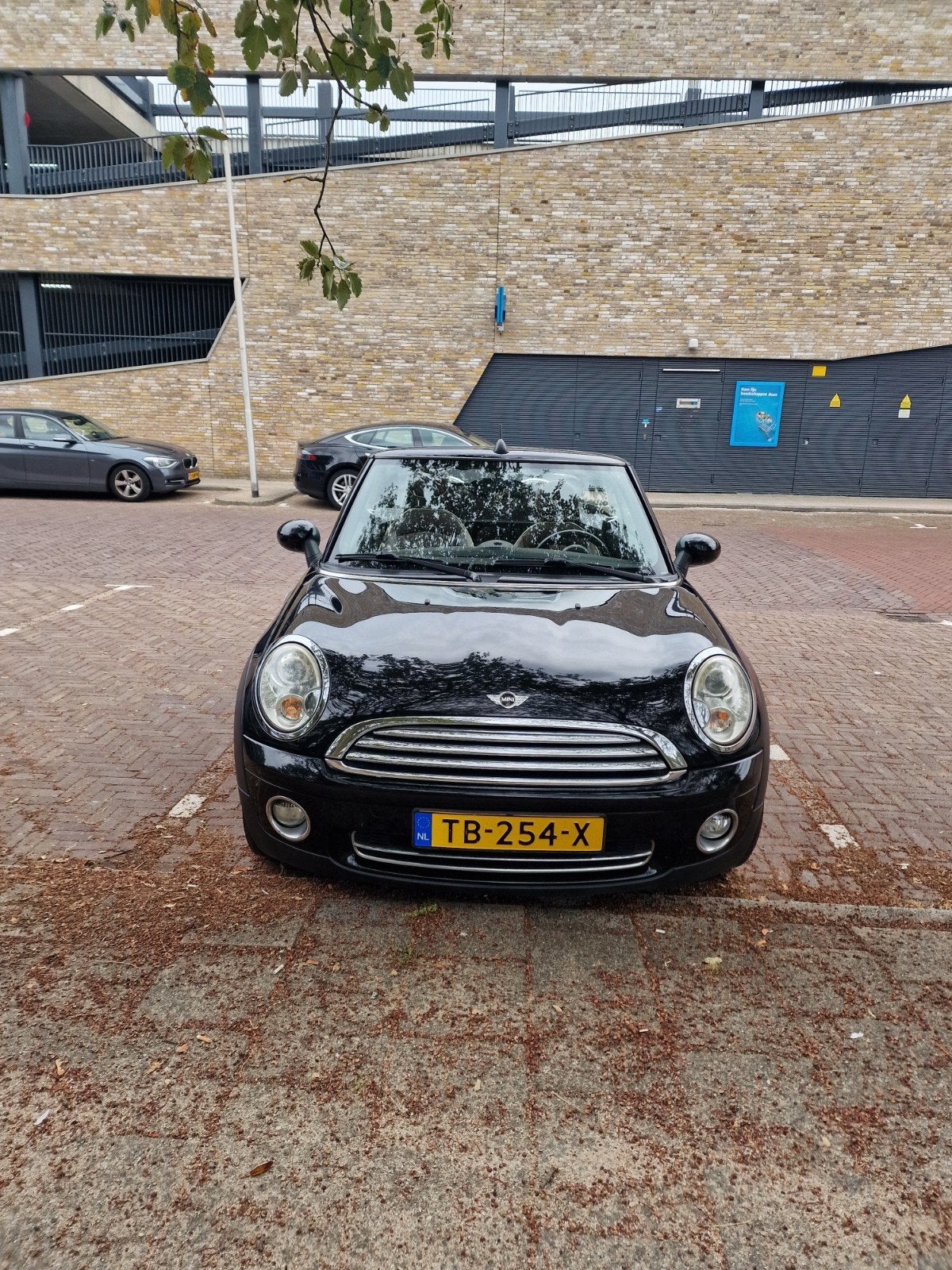 Mini 1.6 Cooper Cabrio 2009 Zwart, Auto's, Mini, 4 cilinders, Cabriolet, 4 stoelen, Handgeschakeld