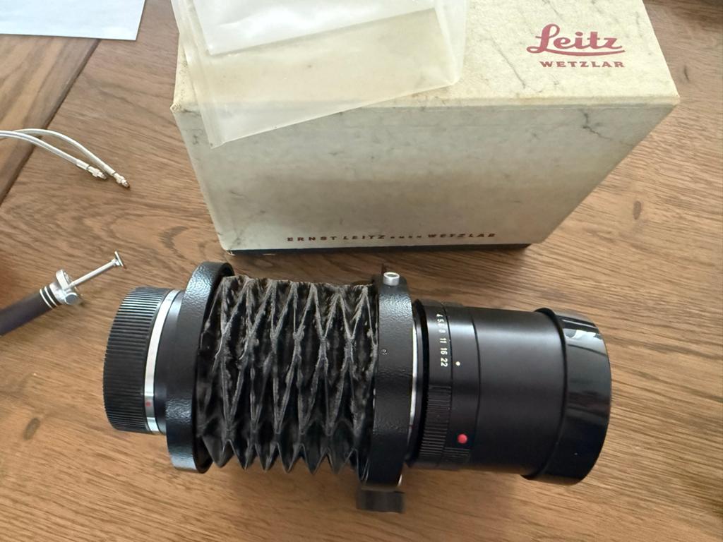 Leica Leitz Balg R 16860 met Macro-Elmar 4/100 - ZGAN, Ophalen of Verzenden, Zo goed als nieuw, Macrolens