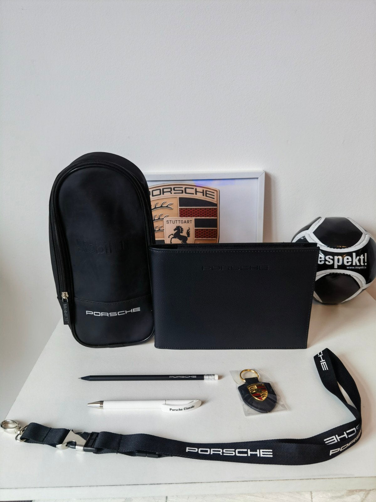 Lot 6 X Porsche accessoires

Porsche Etui voor olie fles in, Ophalen of Verzenden, Nieuw, Balpen, Overige merken