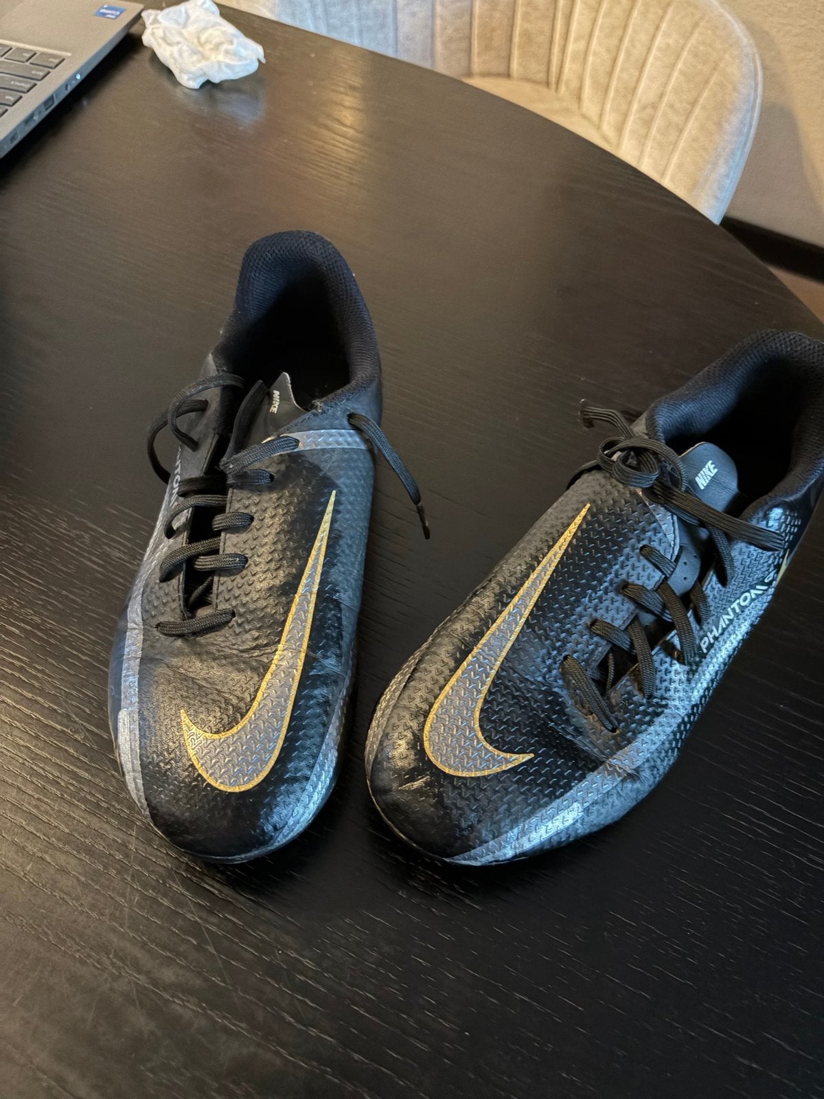 Nike Phantom voetbalschoenen - Zwart/Goud, Ophalen of Verzenden, Gebruikt, Schoenen