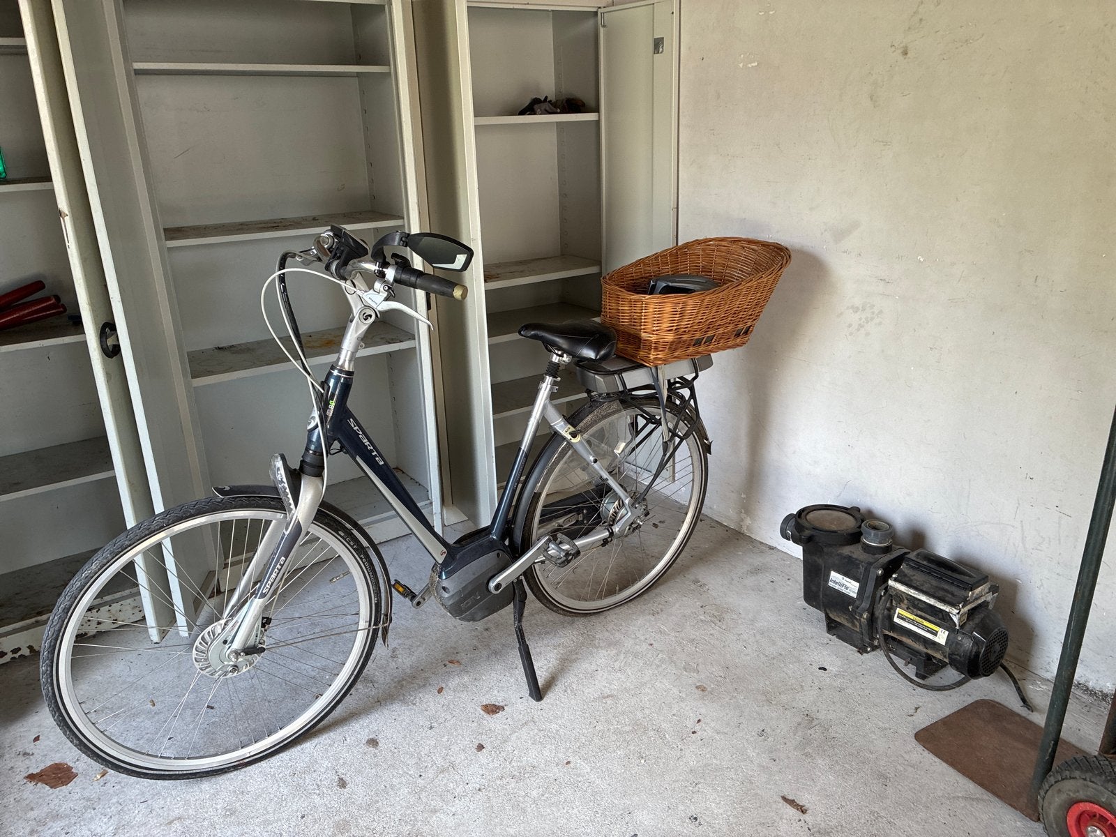 Sparta elektrische fiets met lekke band, Fietsen en Brommers, Ophalen, Sparta, Velgrem, Versnellingen