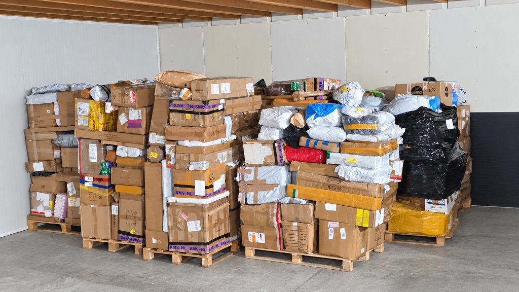 Partij Grote Verloren Pakketten - €5,00 per kilo, Diversen, Info@VerlorenPakkettenXL.nl, Nieuw, Ophalen of Verzenden, VerlorenPakkettenXL