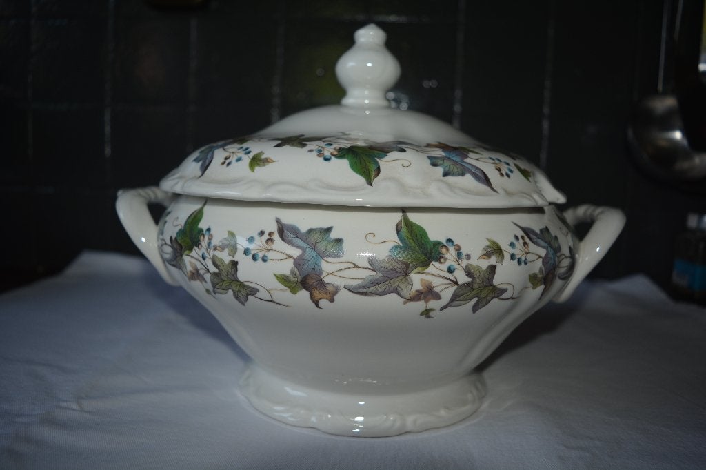 Royal China Vigo vintage soepterrine met deksel, Ophalen of Verzenden