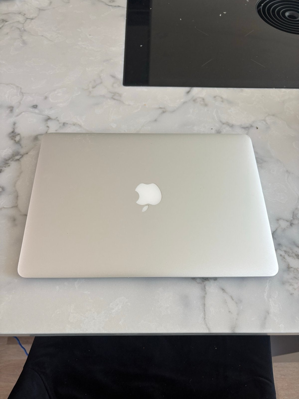 Defecte MacBook Air - Gaat niet meer aan, Computers en Software, Apple Macbooks, Ophalen, Minder dan 4 GB, Qwerty, 13 inch