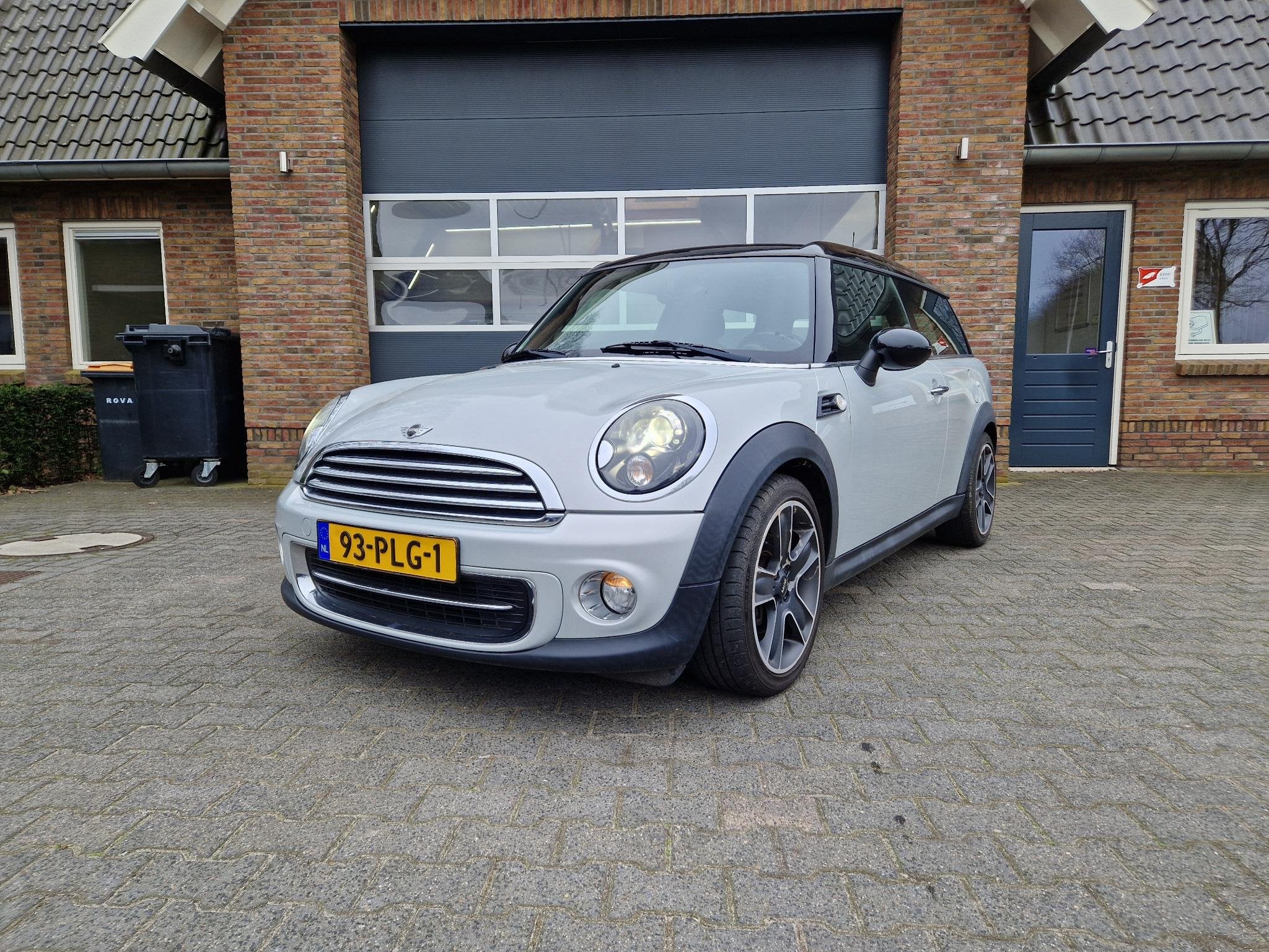 MINI Clubman 1.6 Cooper Chili zeer mooi, Voorwielaandrijving, Euro 5, Gebruikt, 4 cilinders