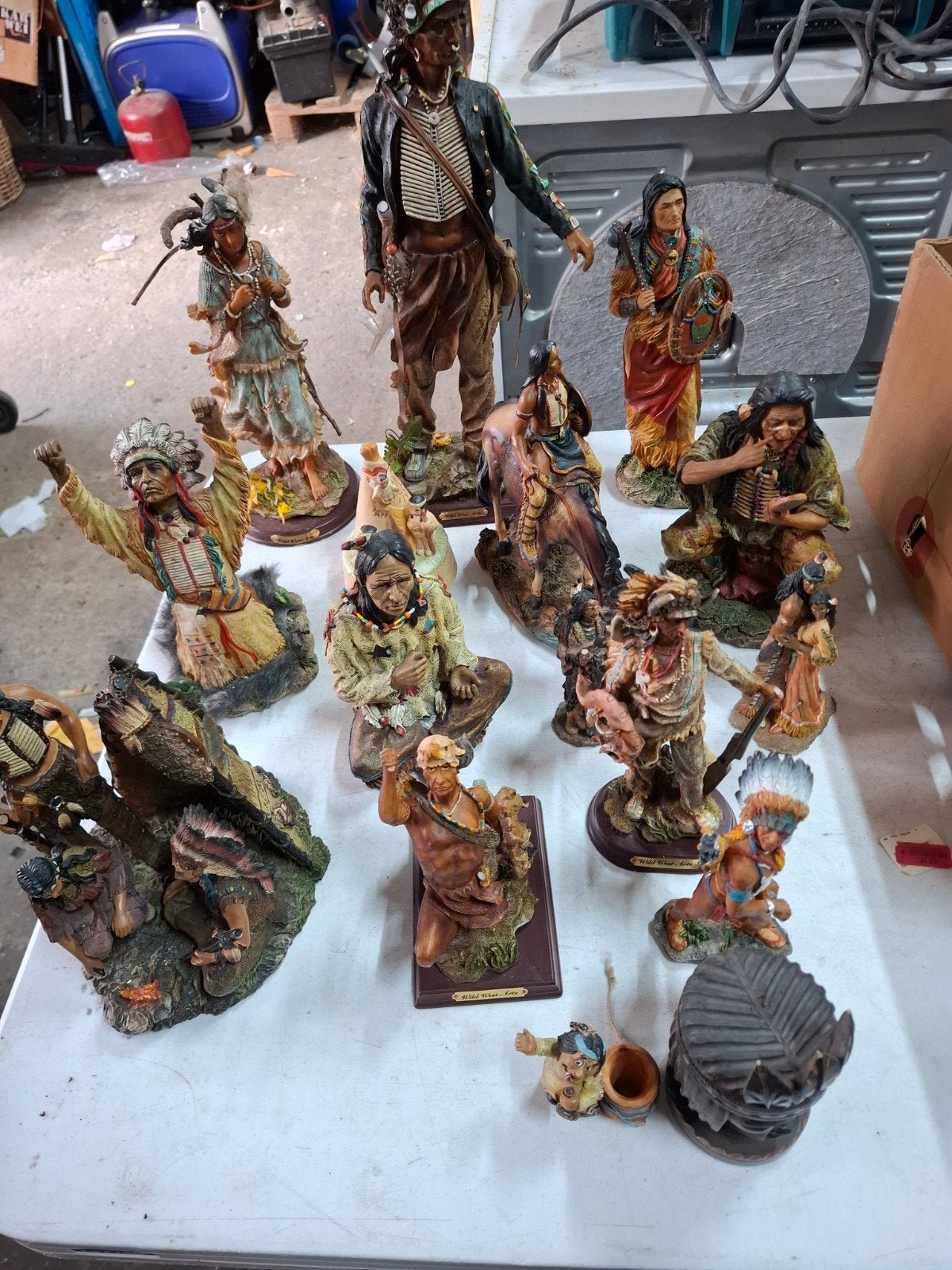 Verzameling Indianen Beelden - Diverse Scènes en Figuren, Groep mensen, Handgemaakt, Ophalen of Verzenden, 20 - 50 cm
