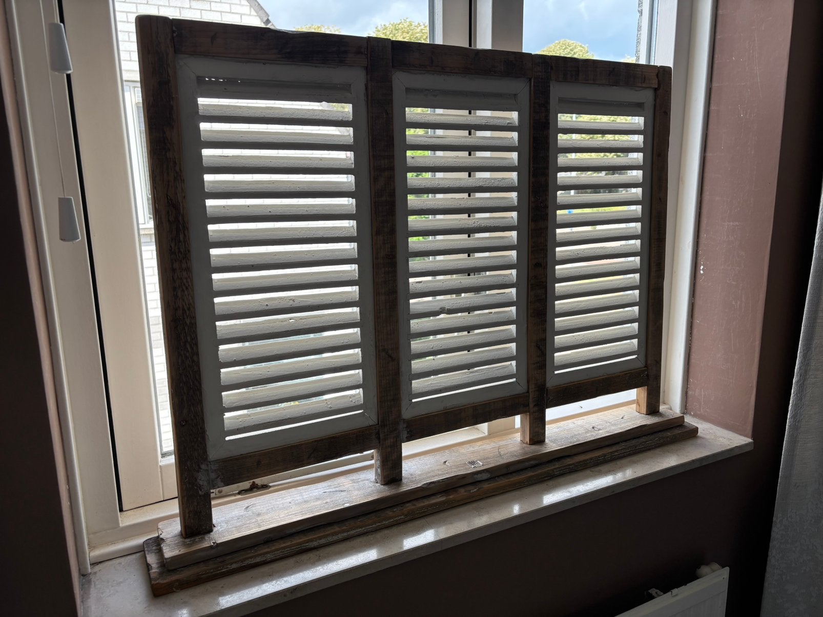 Brocant houten raamluik met shutters, 3 luik, Ophalen, Zo goed als nieuw, Wit, Lamellen