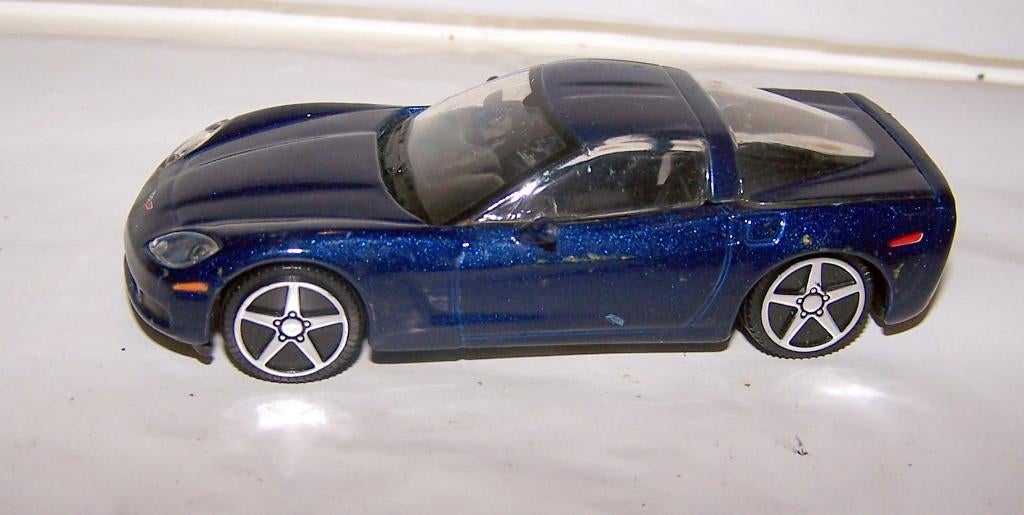 Bburago Chevrolet Corvette 2004. 1/43. Nwst., Ophalen of Verzenden, Zo goed als nieuw, Auto, Overige merken