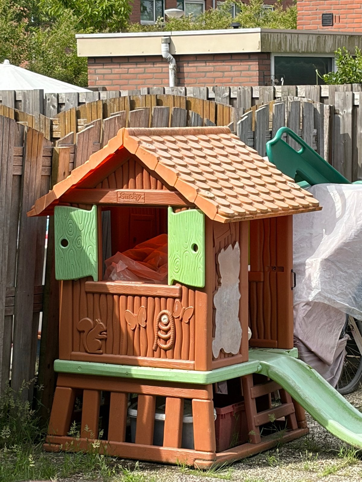 Smoby Winnie de Poeh Speelhuisje met Glijbaan, Ophalen, Gebruikt, Kunststof