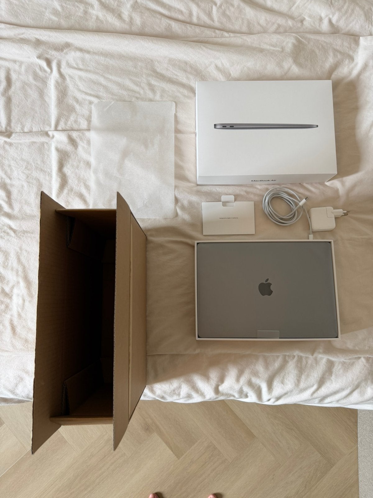 Macbook air M1 8GB en opslag 256GB, Computers en Software, Overige Computers en Software, Zo goed als nieuw, Ophalen