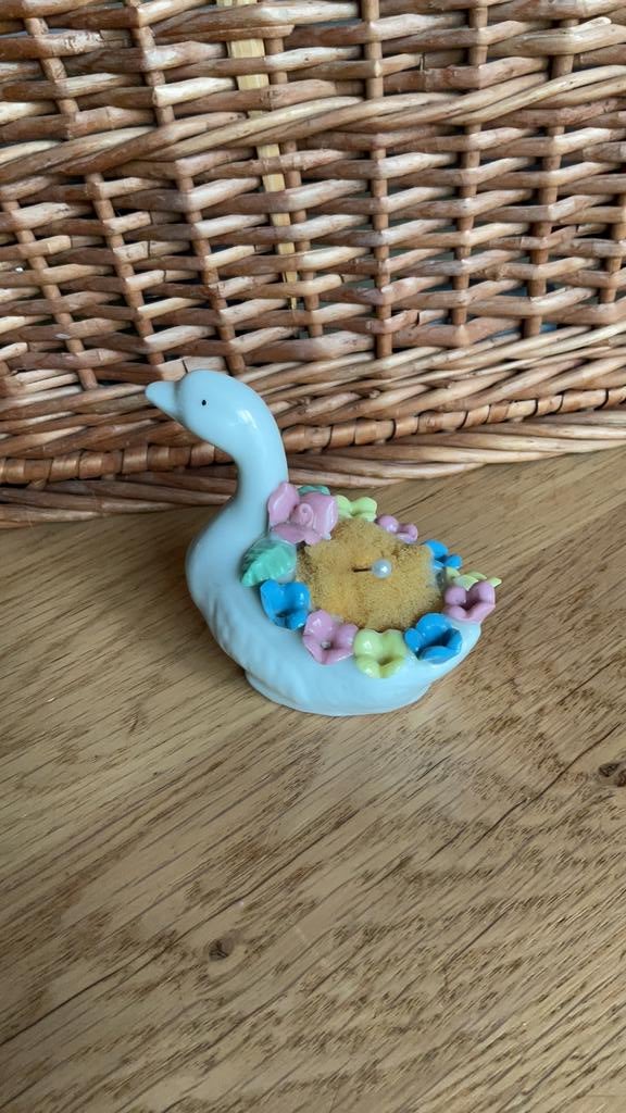 Zwaantje speldenkussen Vintage, Verzamelen, Verzenden, Gebruikt