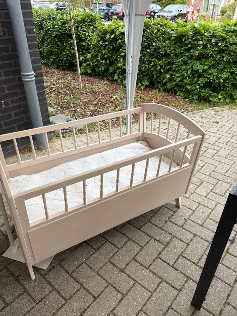 Ledikantje, Kinderen en Baby's, Babywiegjes en Ledikanten, Ophalen of Verzenden, Gebruikt, Ledikant