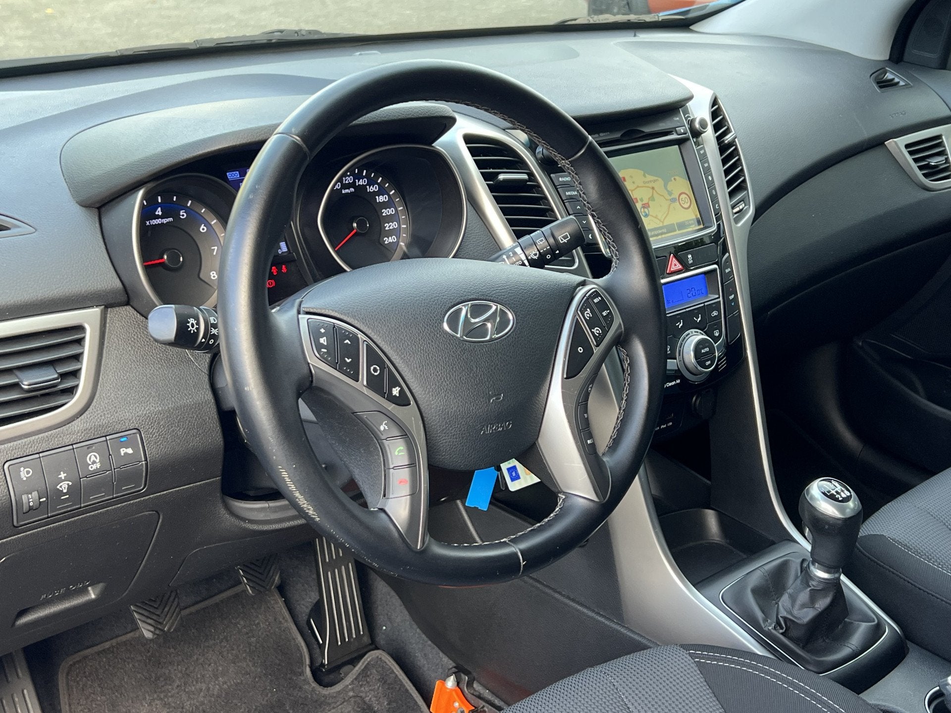 Hyundai i30 1.6 GDI i-Drive | Camera | Navigatie | NAP, Voorwielaandrijving, Euro 5, Gebruikt, 4 cilinders