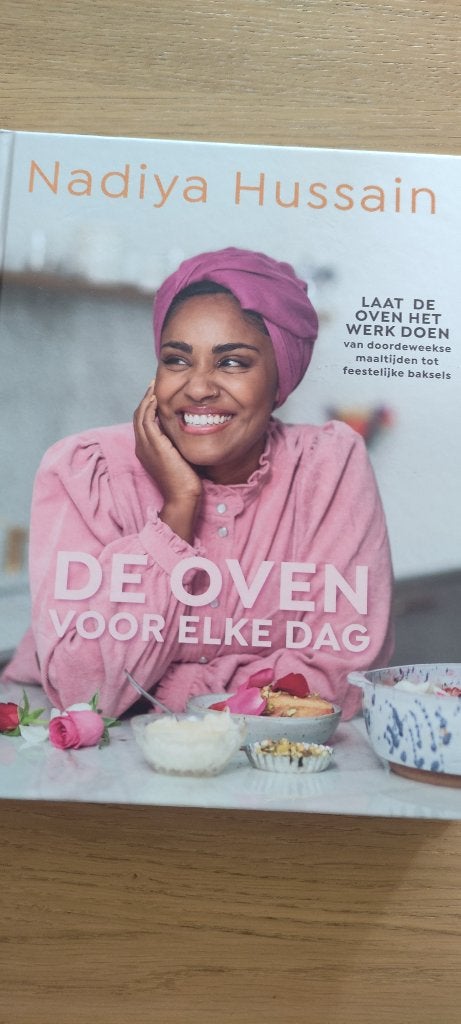 Nadiya Hussain kookboek, Hoofdgerechten, Nieuw, Ophalen of Verzenden, Nadiya Hussain