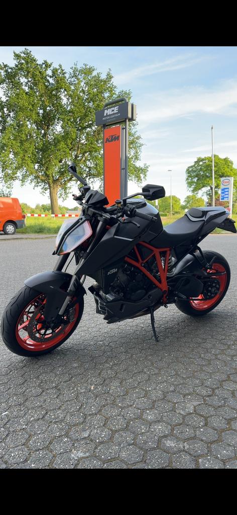 KTM 1290 Superduke R • Akrapovic Carbon • Dealer • NL, 2 cilinders, Motorrijbewijs A, Bedrijf, 1301 cc