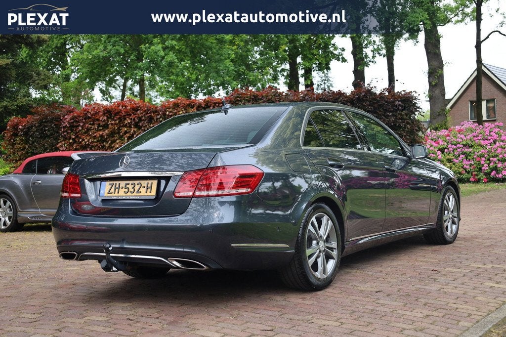 Mercedes-Benz E-klasse 250 Prestige Elegance Aut. | NIEUWSTA, Auto's, Mercedes-Benz, Automaat, Achterwielaandrijving, Gebruikt