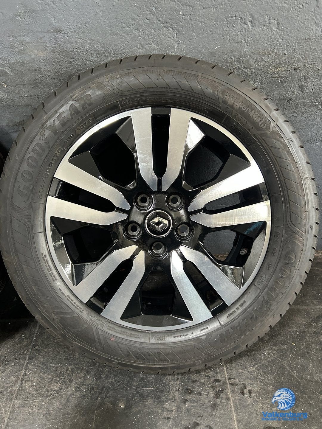 8-9mm! Originele Renault Trafic Facelift 17 inch zwarte velg, Auto-onderdelen, Banden en Velgen, -, -, Banden en Velgen, 17 inch