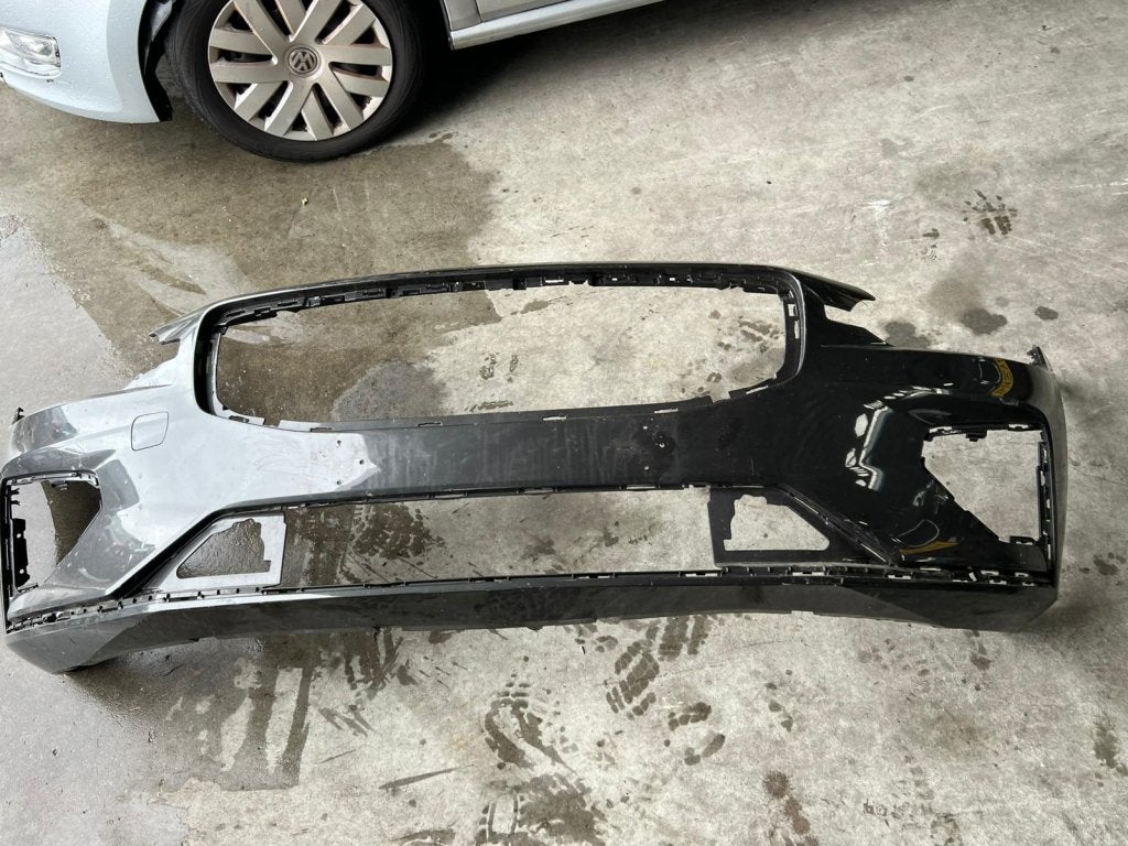 voorbumper v60 r-desingn 31690530 2018+, Gebruikt, Voor, Volvo, Volvo