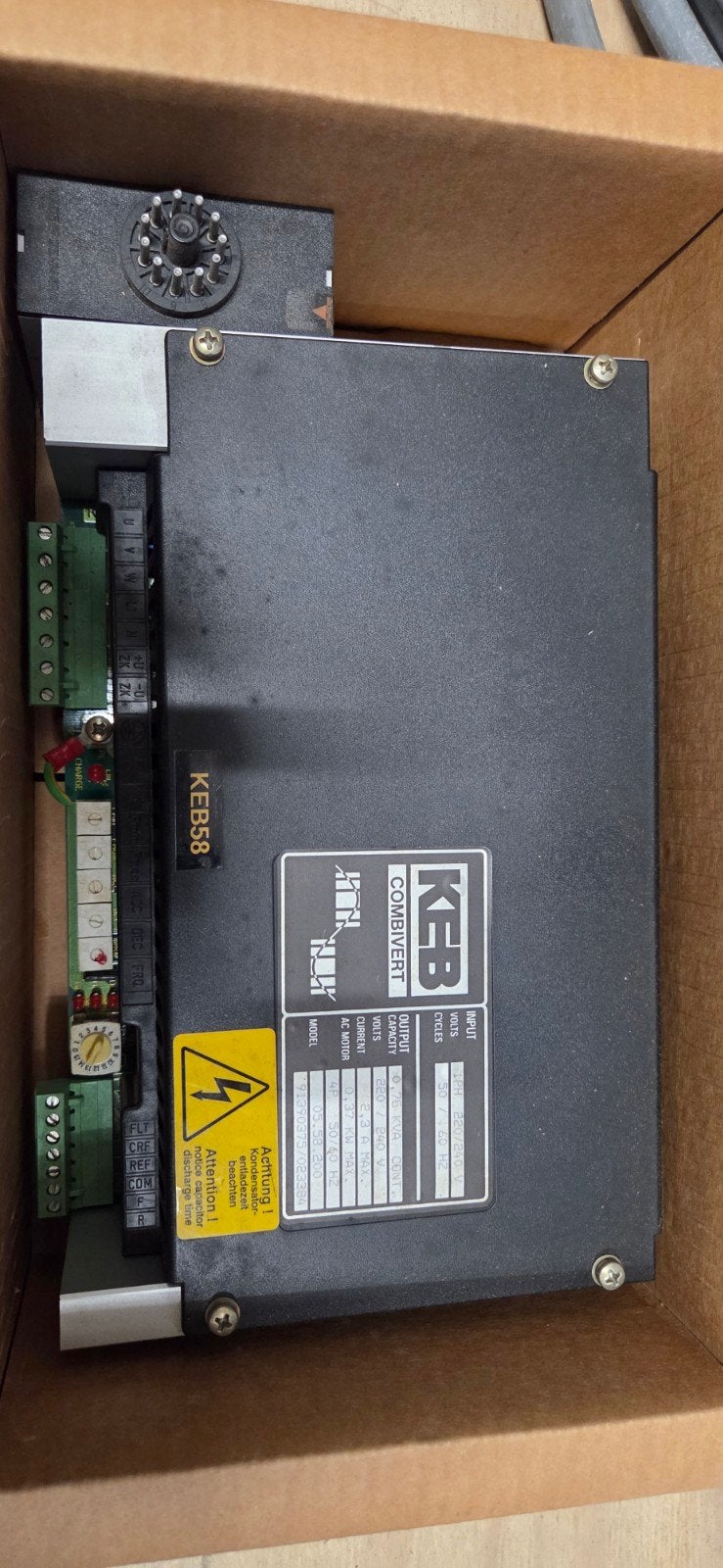 KEB COMBIVERT Frequenzumrichter 0.75 KVA 0.37 kW, Ophalen