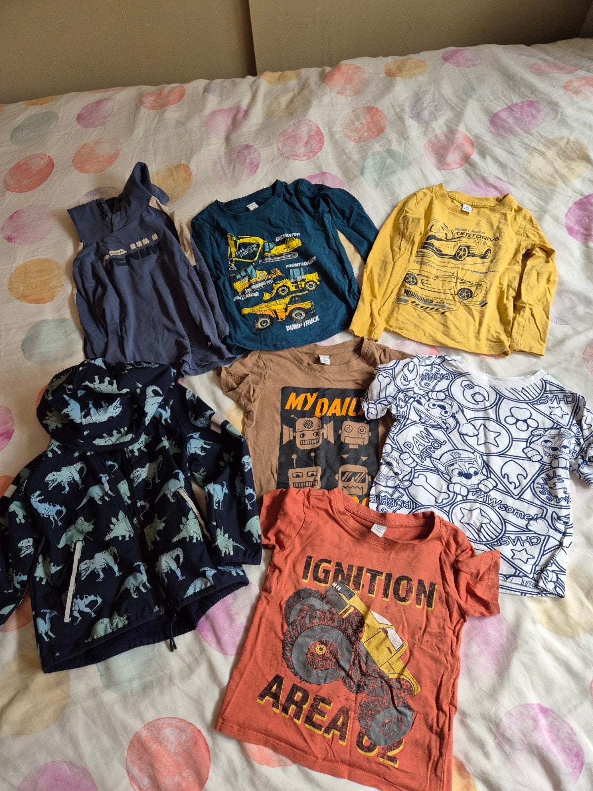Leuk kledingpakket jongen maat 104 incl zomerjasje, Kinderen en Baby's, Kinderkleding | Kinder-kledingpakketten, Zo goed als nieuw