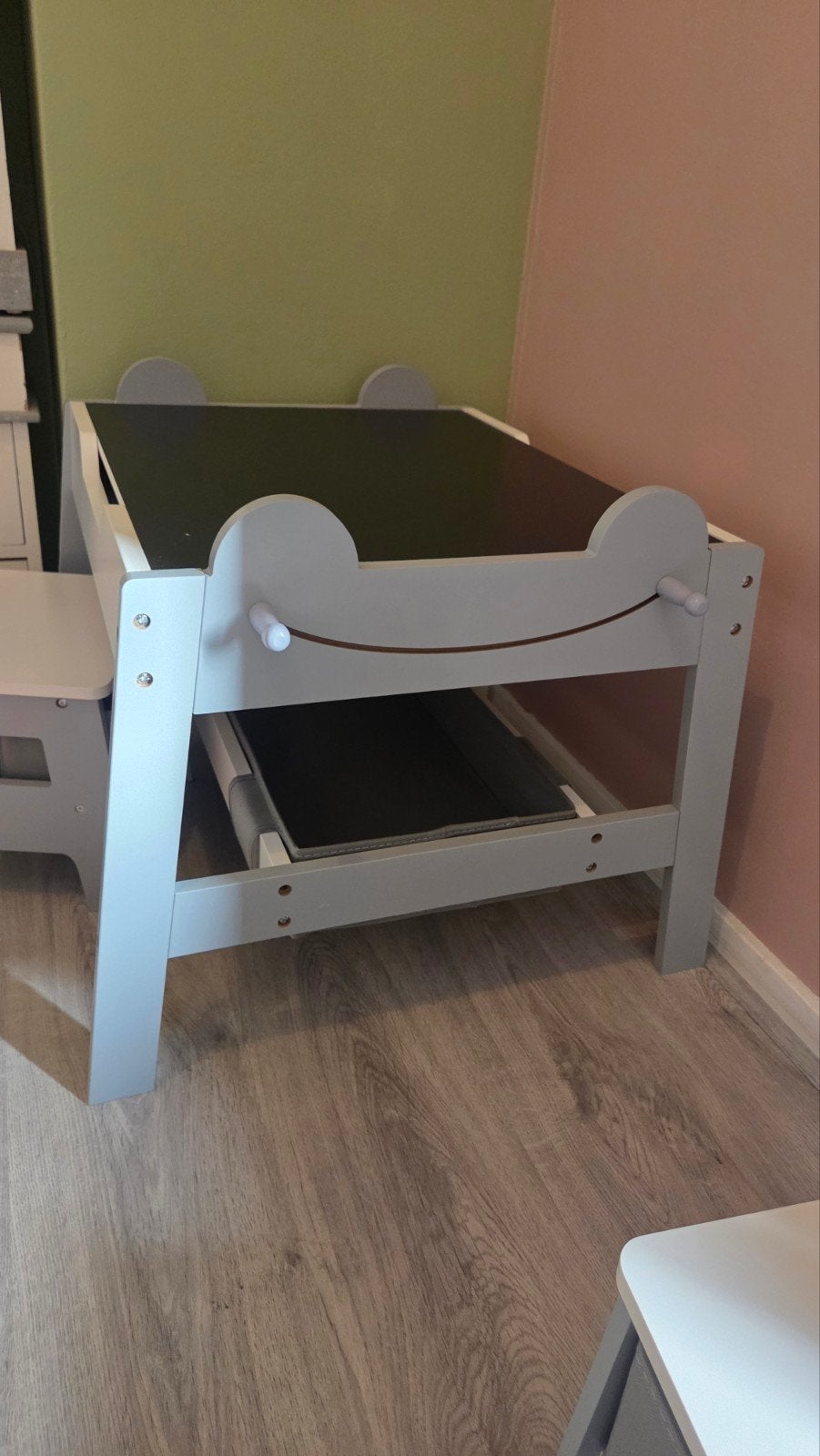 Kinder speeltafel met opbergruimte en krijtbord, Kinderen en Baby's, Ophalen, Nieuw