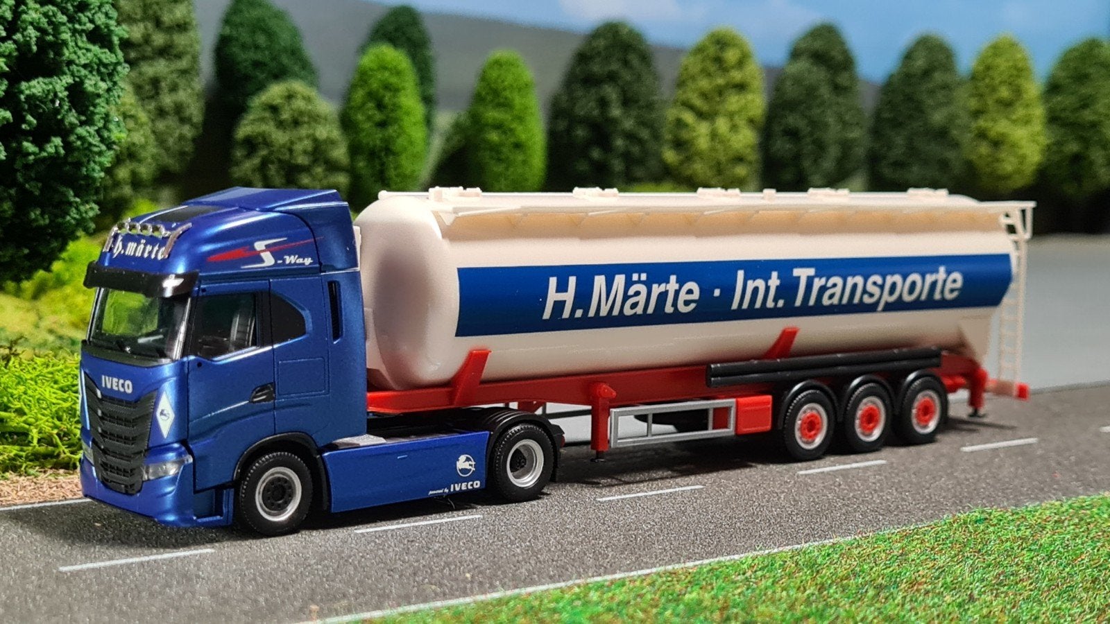 220 Herpa 1:87 H.Märte Iveco S-Way trekker kippersilotrailer, Ophalen of Verzenden, Nieuw, Bus of Vrachtwagen, Herpa