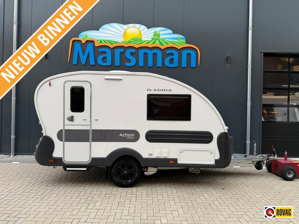 Adria Action Sport 391 LH, Caravans en Kamperen, Caravans, Adria, 4 tot 5 meter, Overige typen, Overige