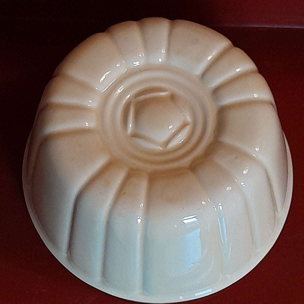 lichtgele puddingvorm, Geel, Ophalen of Verzenden, Steen/keramiek, Overige merken