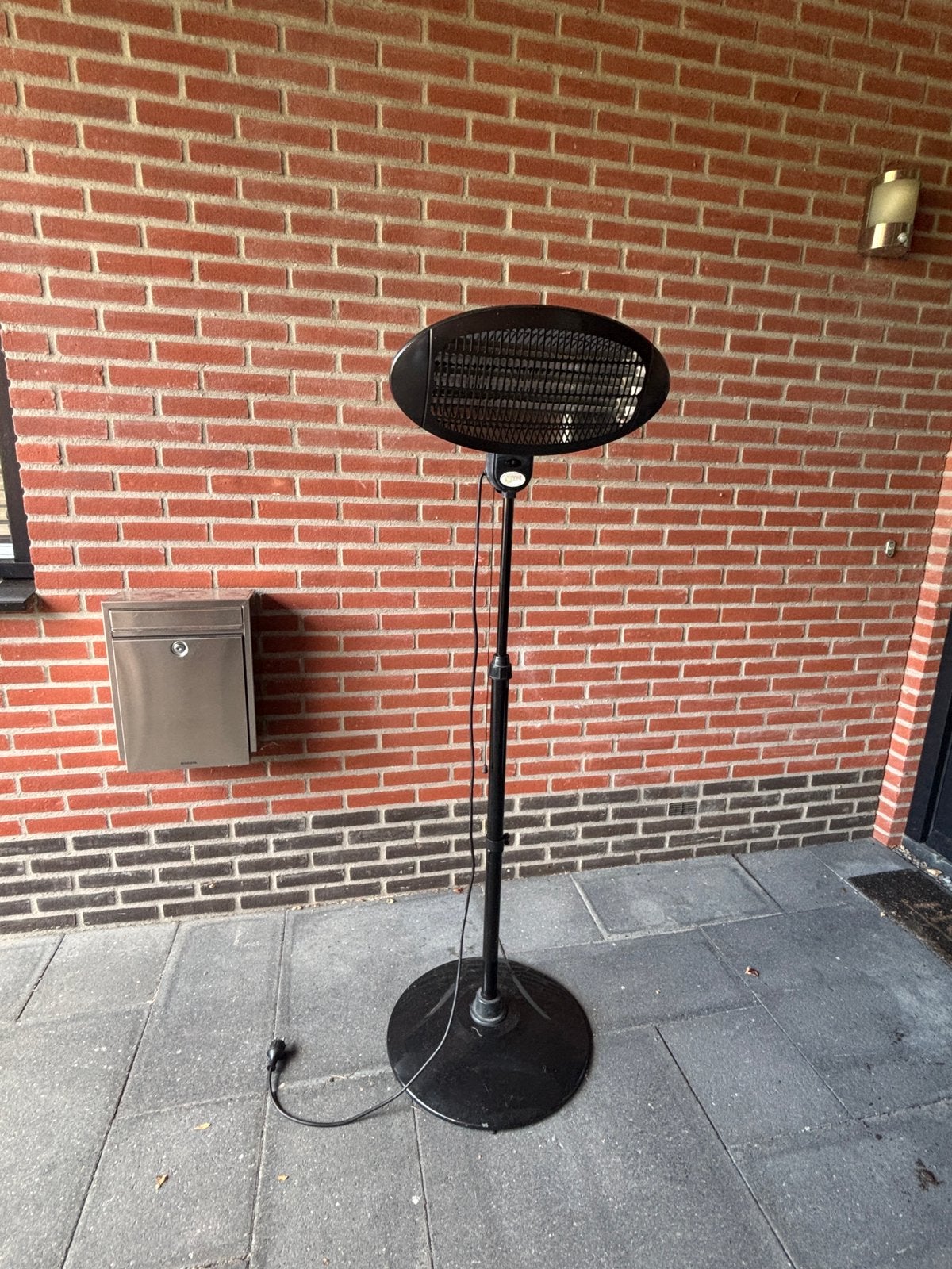 Sunred Staande Elektrische Terrasverwarmer - 2000W, Tuin en Terras, Terrasverwarmers, Ophalen, Zo goed als nieuw