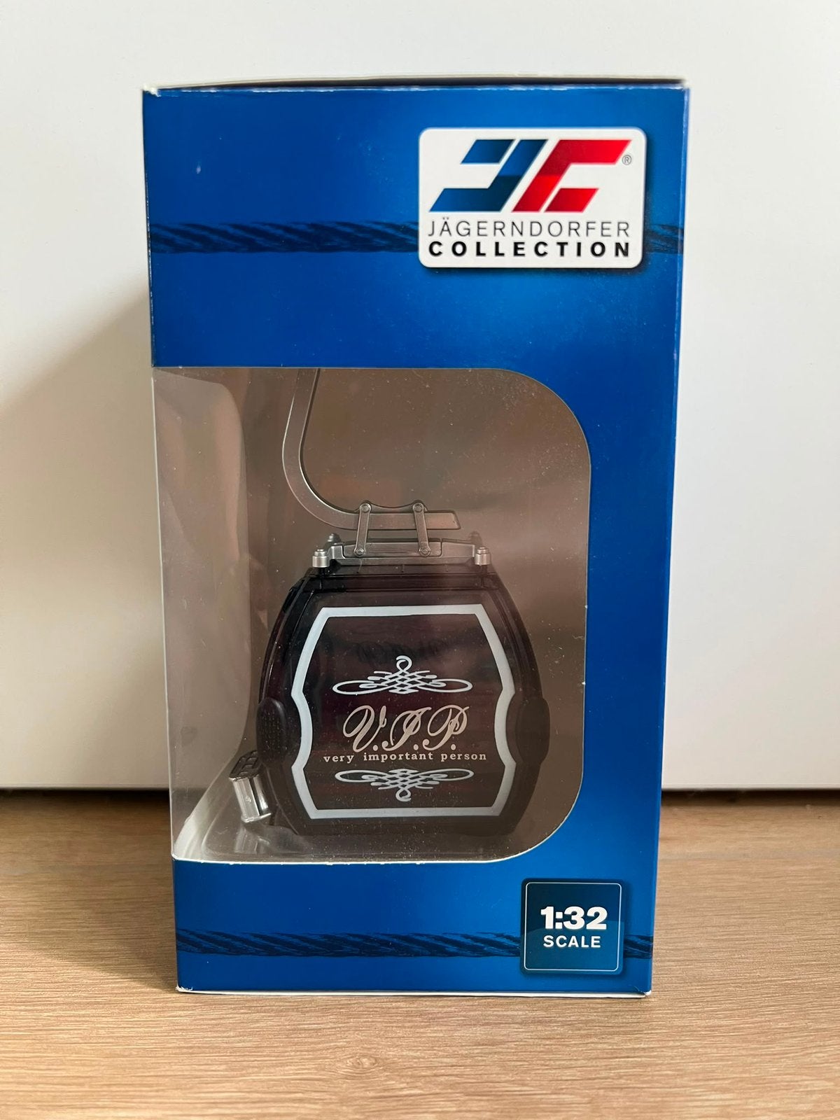 Jägerndorfer Gondel 1:32 V.I.P. zwart met rode zitbankjes, Ophalen of Verzenden, Zo goed als nieuw, 1:32 tot 1:50