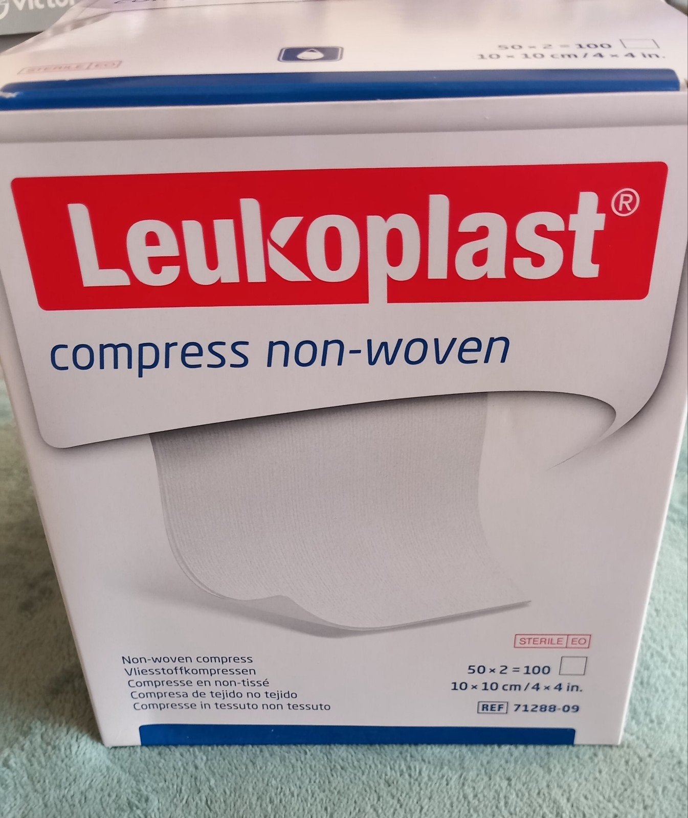 1 Doos ( 48 stuks )Leukoplast Non Woven Hulpmiddel Wondjes, Diversen, Ophalen of Verzenden, Zo goed als nieuw